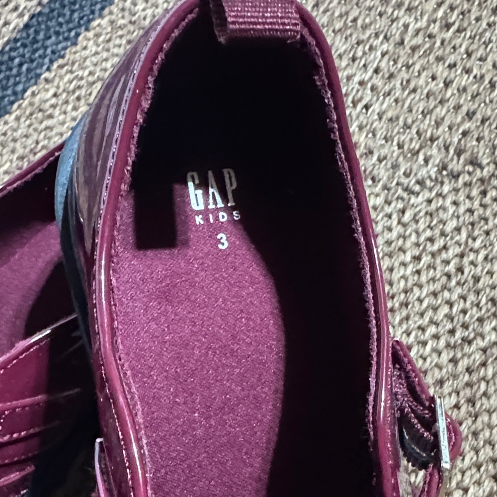 Kids Mary Jane Shoes size 3 - Picture 2 of 5
